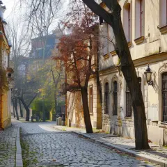 Płyćwiańska Warszawa: Miejsce z bogatą historią. Niezwykłe dzieje ulicy