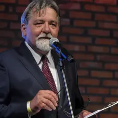 Jacek Tomaszewski: Kim jest tajemniczy imiennik? Biografia i życiorys