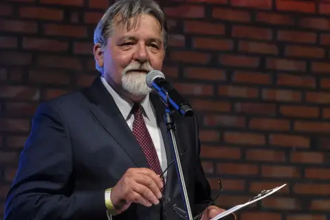 Jacek Tomaszewski: Kim jest tajemniczy imiennik? Biografia i życiorys