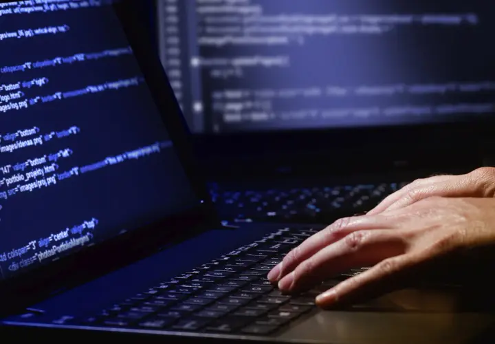 Wojna cybernetyczna: nowy wymiar konfliktu, który zmienia świat