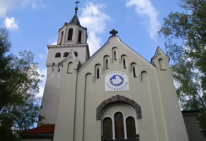 Kościół w Milanówku: Perła architektury. Historia i ciekawostki świątyni