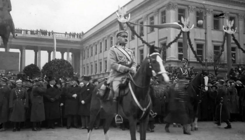 Fotograf Piłsudskiego: Kim był? Niezwykła historia artysty i zdjęć