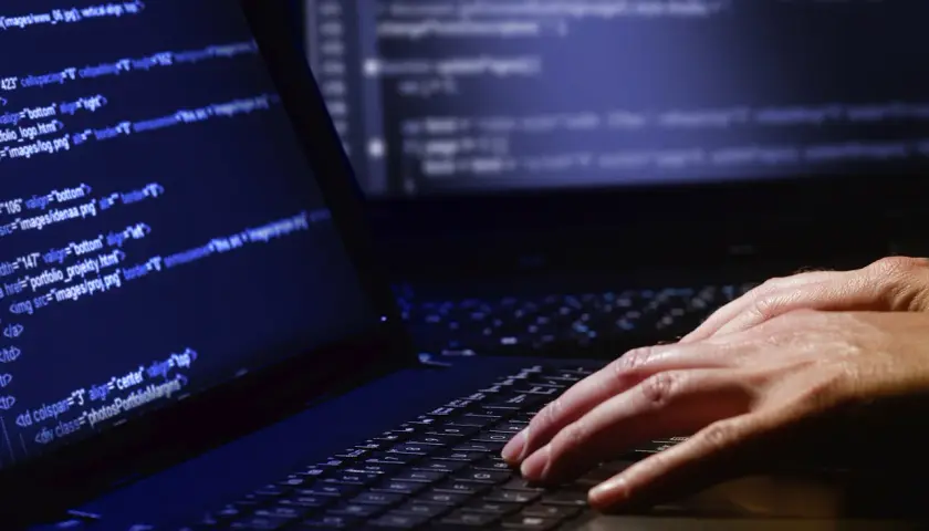 Wojna cybernetyczna: nowy wymiar konfliktu, który zmienia świat