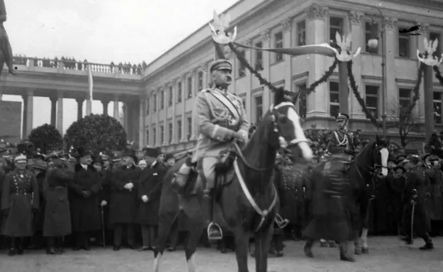 Fotograf Piłsudskiego: Kim był? Niezwykła historia artysty i zdjęć